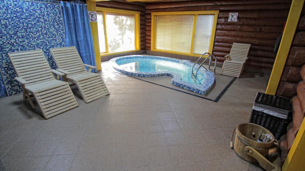 Hotel Zatyshok Svalyava Esterno foto