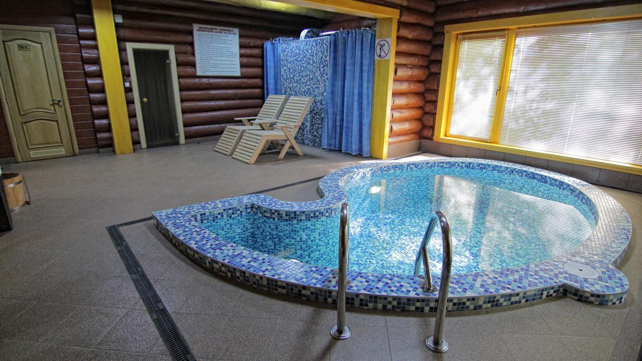 Hotel Zatyshok Svalyava Esterno foto