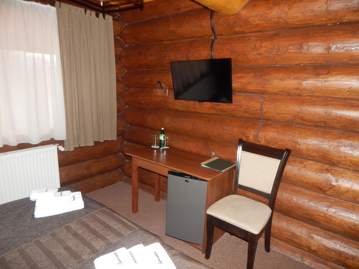 Hotel Zatyshok Svalyava Esterno foto