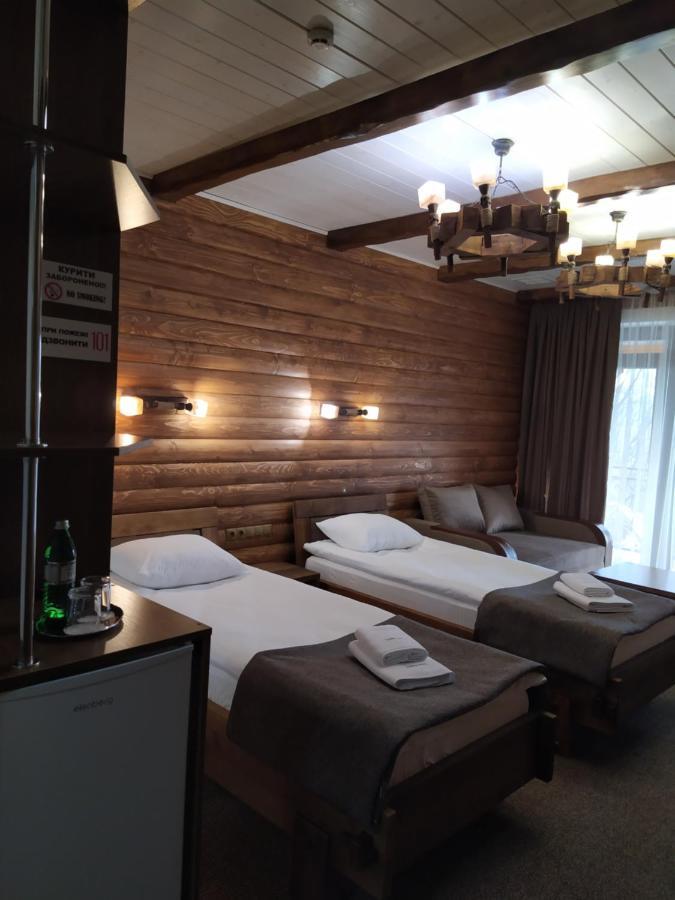 Hotel Zatyshok Svalyava Esterno foto