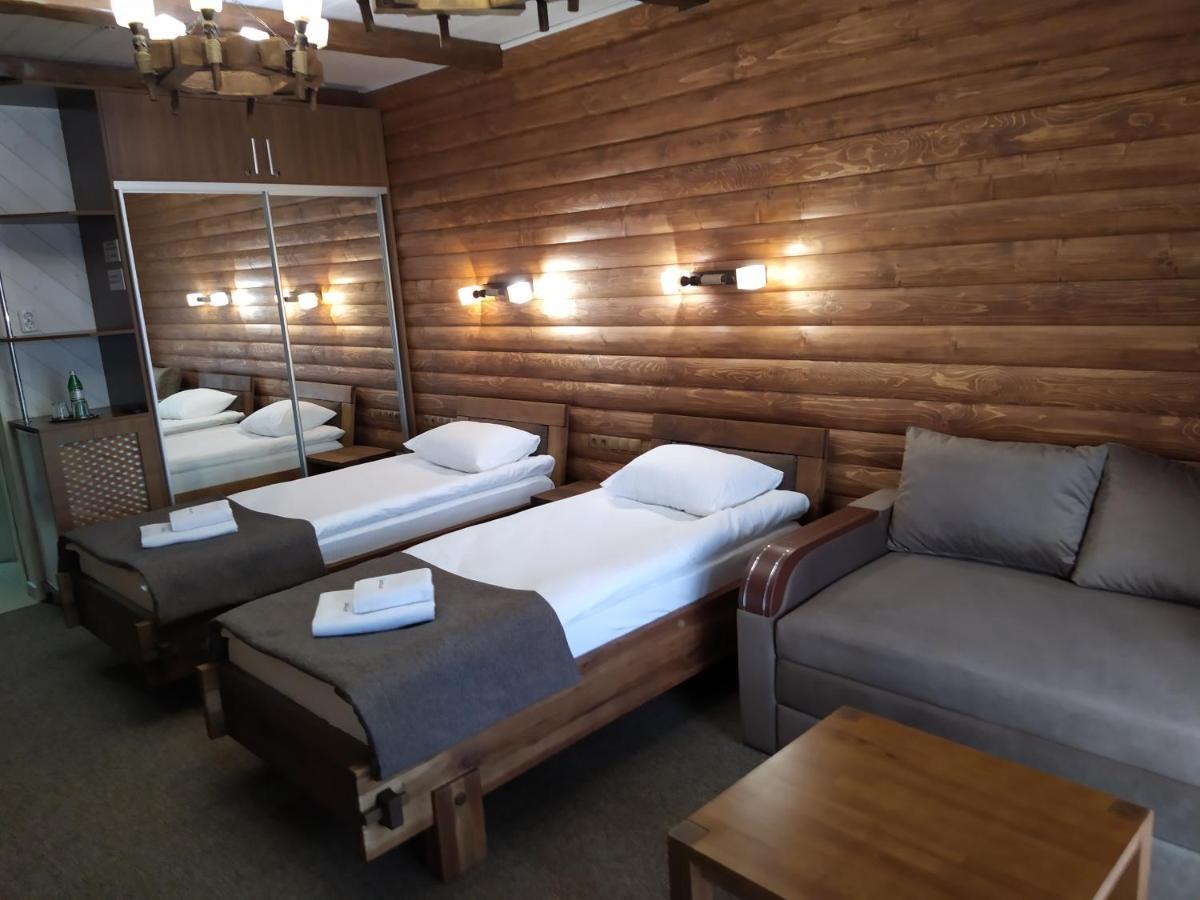 Hotel Zatyshok Svalyava Esterno foto